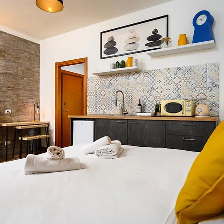 Insubria 8-6 - Monolocale Cool Appartement